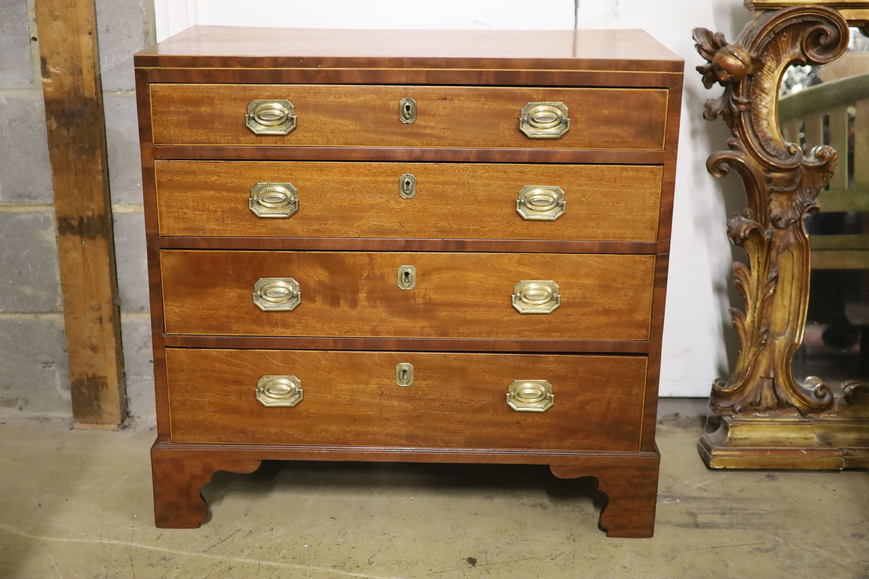 A small George IV mahogany four drawer chest, width 84cm, depth 45cm, height 82cm